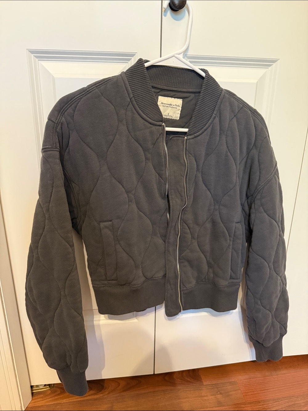 Abercrombie & Fitch Quilted Bomber Jacket - Gray